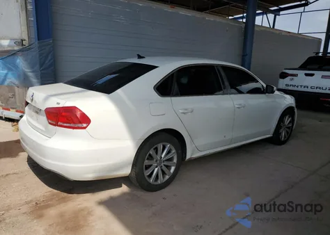 2013 Volkswagen Passat Se z USA, uszkodzony, nr VIN 1VWBP7A38DC076024